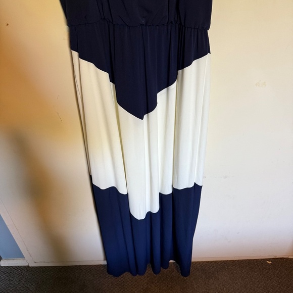 Vince Camuto Sleeveless Maxi Dress Size 10 - Picture 5 of 12
